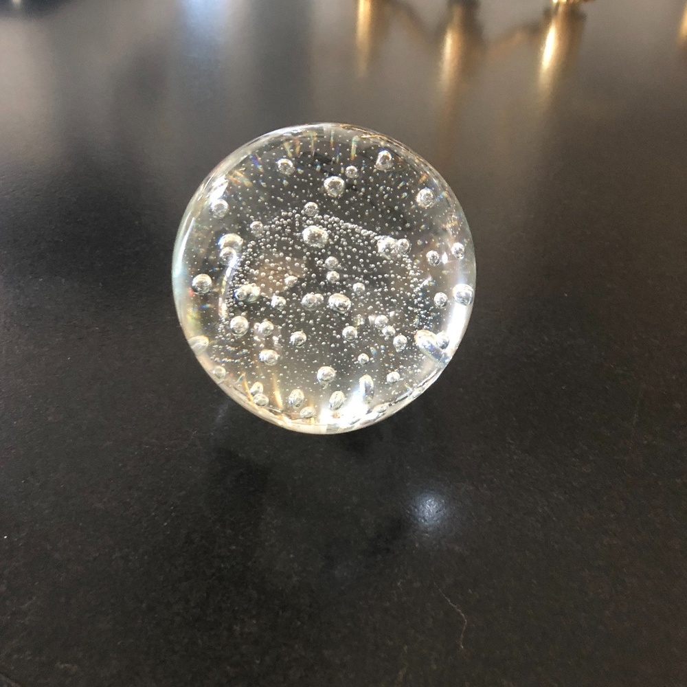 Glass paperweight - clear with bubbles  4" x 4" - NEW